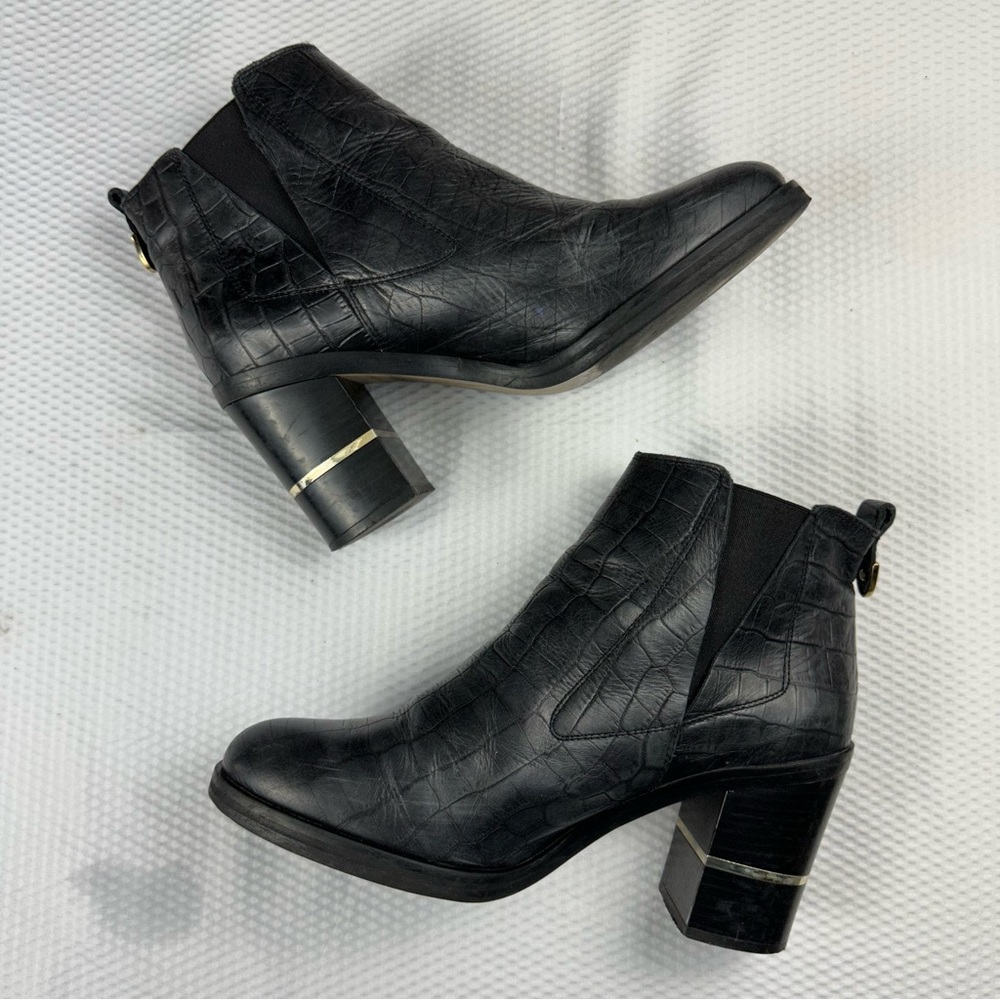 OFFICE London heeled bootie